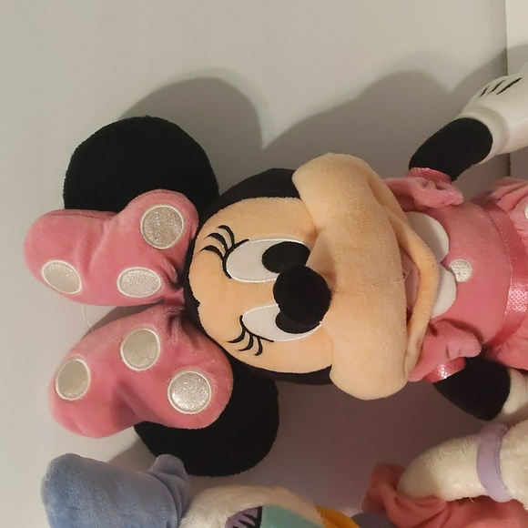Disney Minnie Mouse and Daisy Plushies - Picture 2 of 9